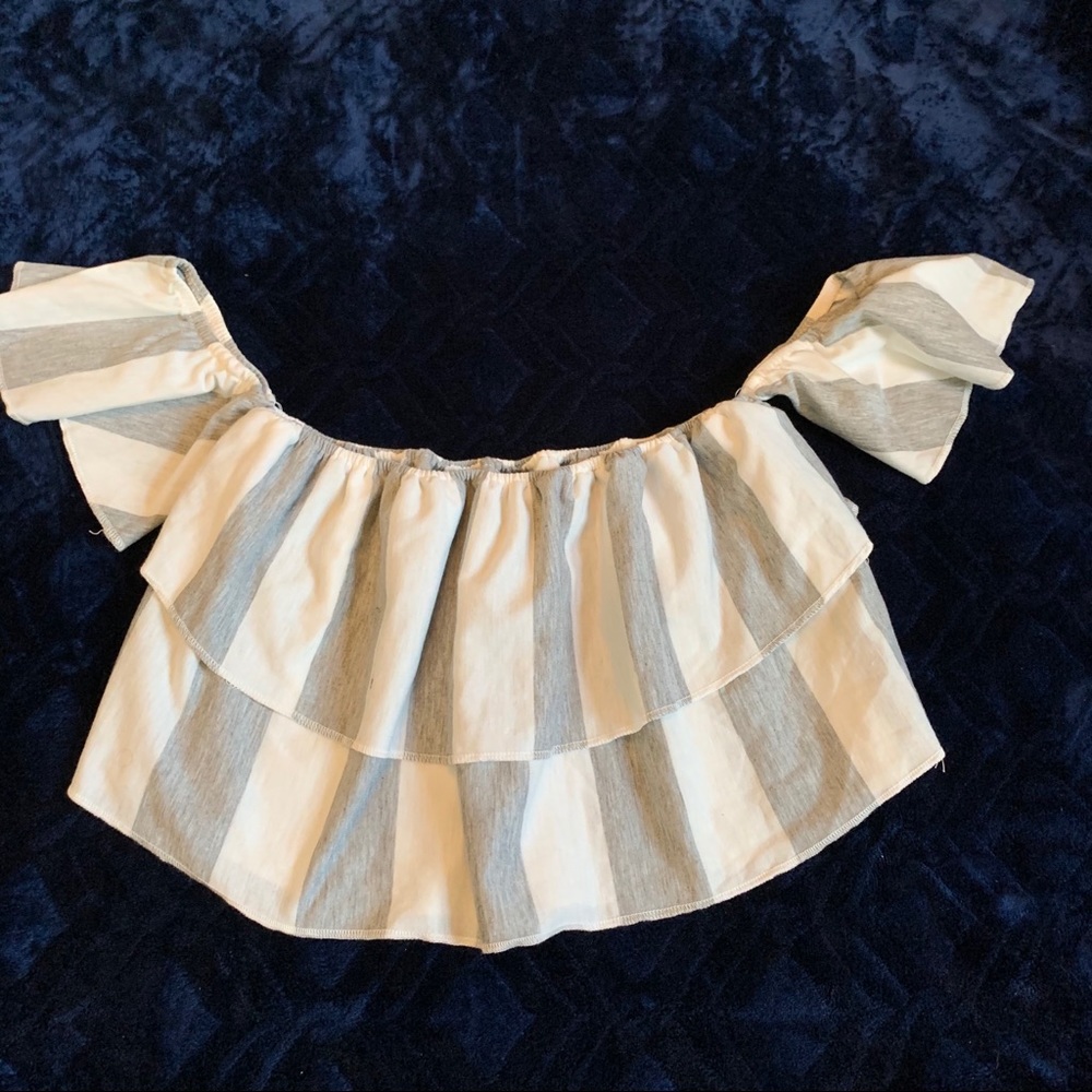 Striped off the shoulder strapless crop top